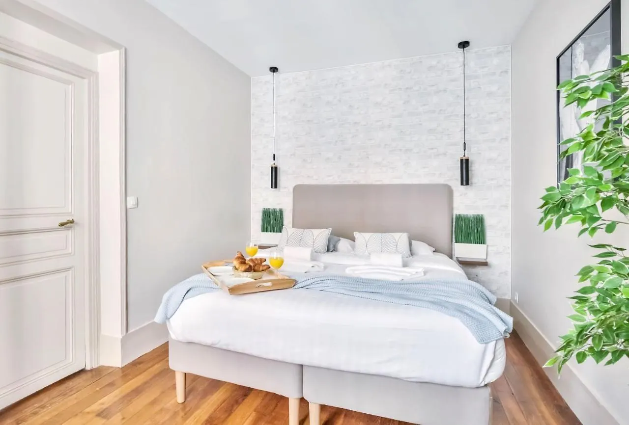 Charming Family Flat Near Montparnasse Apartment Paris