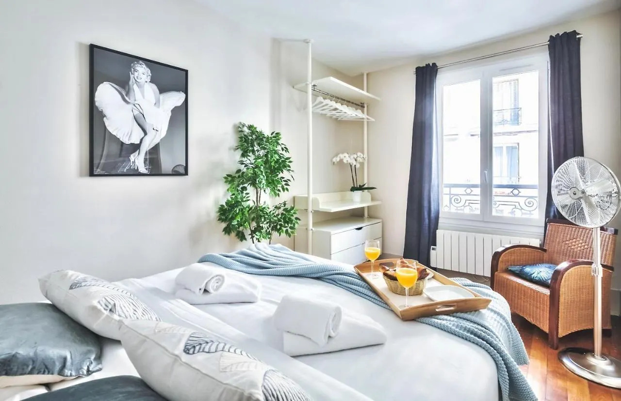 Charming Family Flat Near Montparnasse Apartment Paris