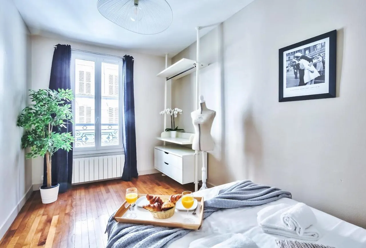 Charming Family Flat Near Montparnasse Apartment Paris